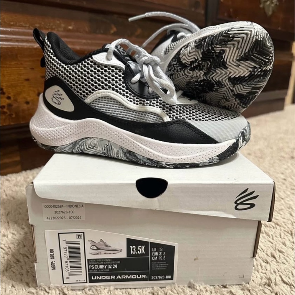 Under Armour Kids' Black and Gray Sneakers